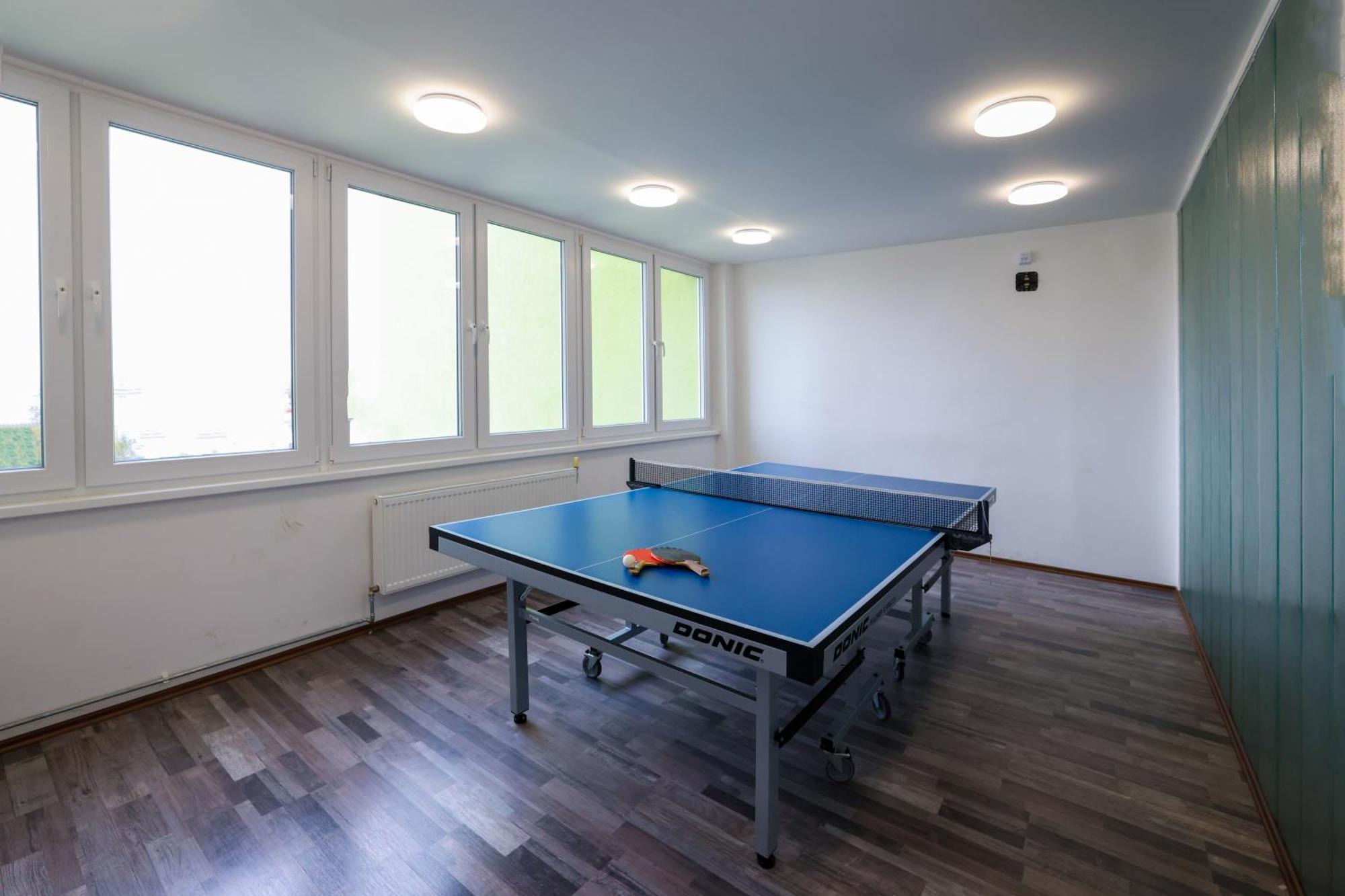 Hostel Jarov III. F Praag Buitenkant foto