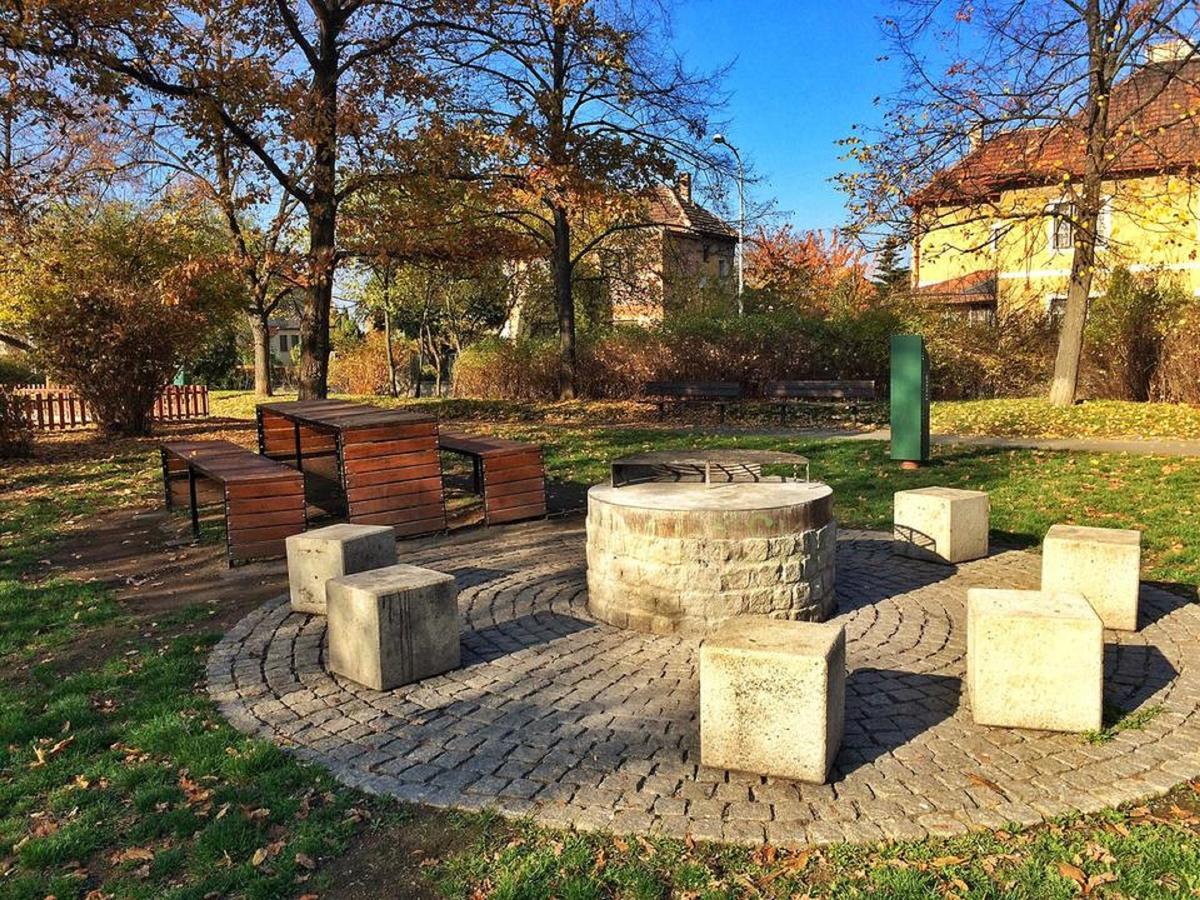 Hostel Jarov III. F Praag Buitenkant foto