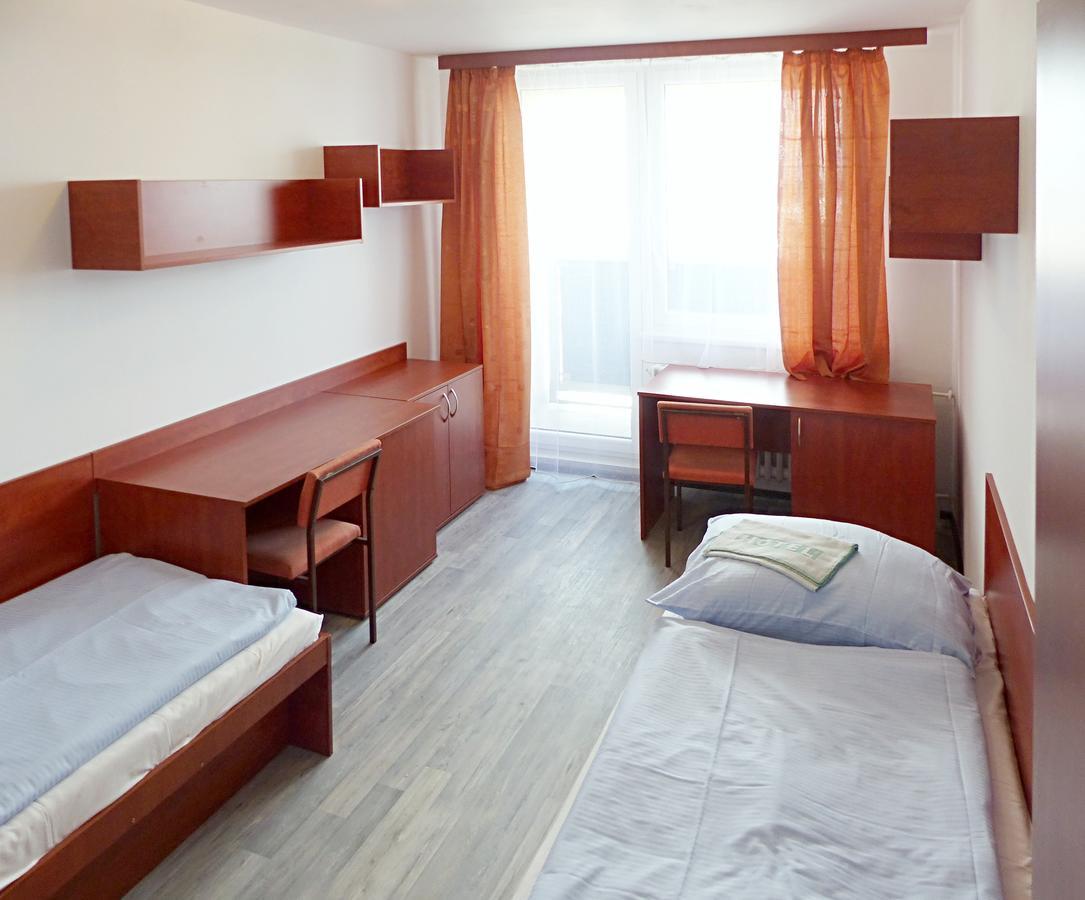 Hostel Jarov III. F Praag Buitenkant foto